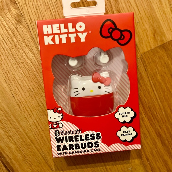 Hello Kitty Other - Hello Kitty Wireless Earbuds with Charging Case - NIB